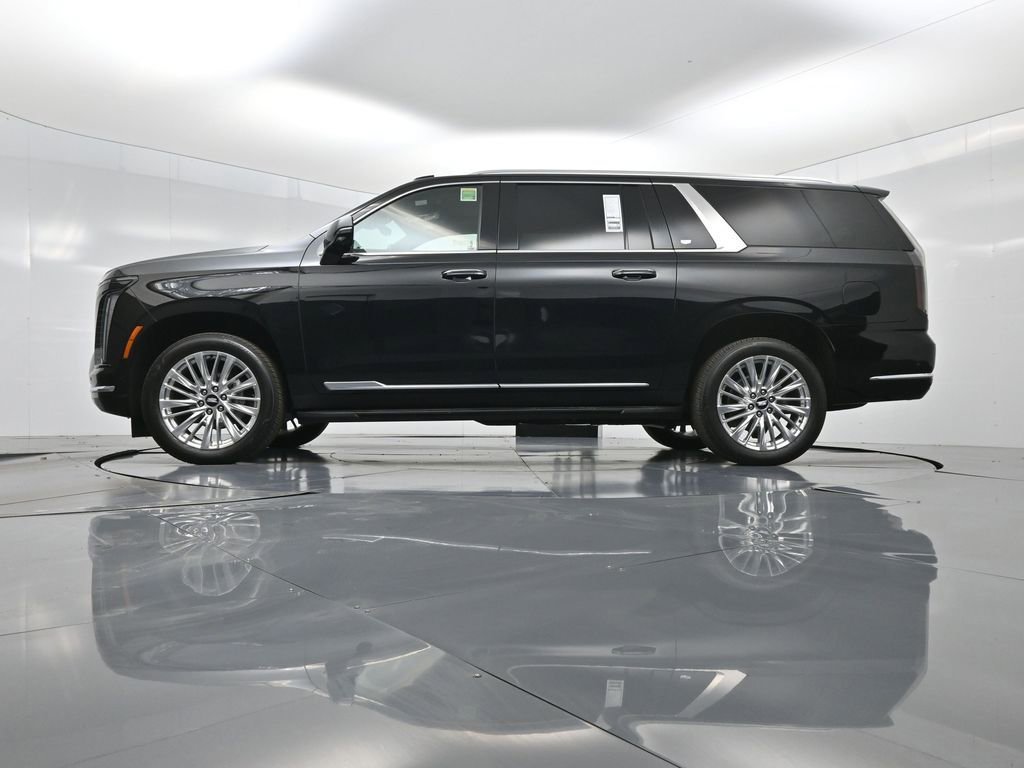 Used 2025 Cadillac Escalade ESV Premium Luxury image 43