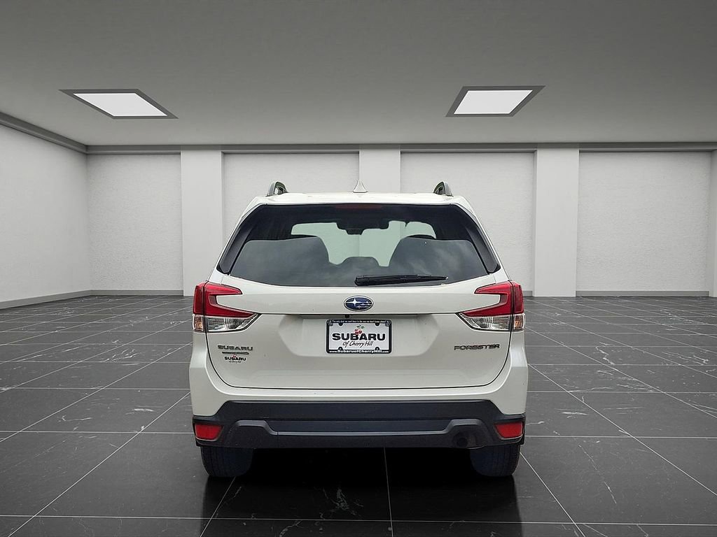 Used 2020 Subaru Forester Premium AWD/4WD image 6