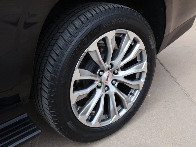 Used 2022 GMC Yukon XL Denali AWD/4WD image 46