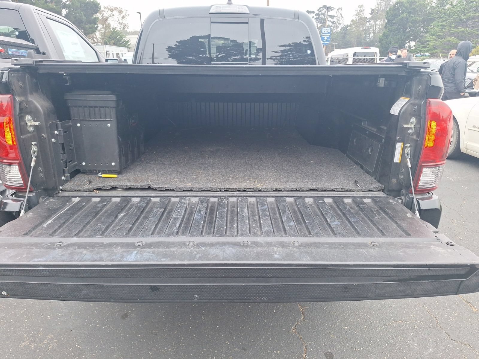 Used 2020 Toyota Tacoma SR5 w/ Technology Package AWD/4WD image 9