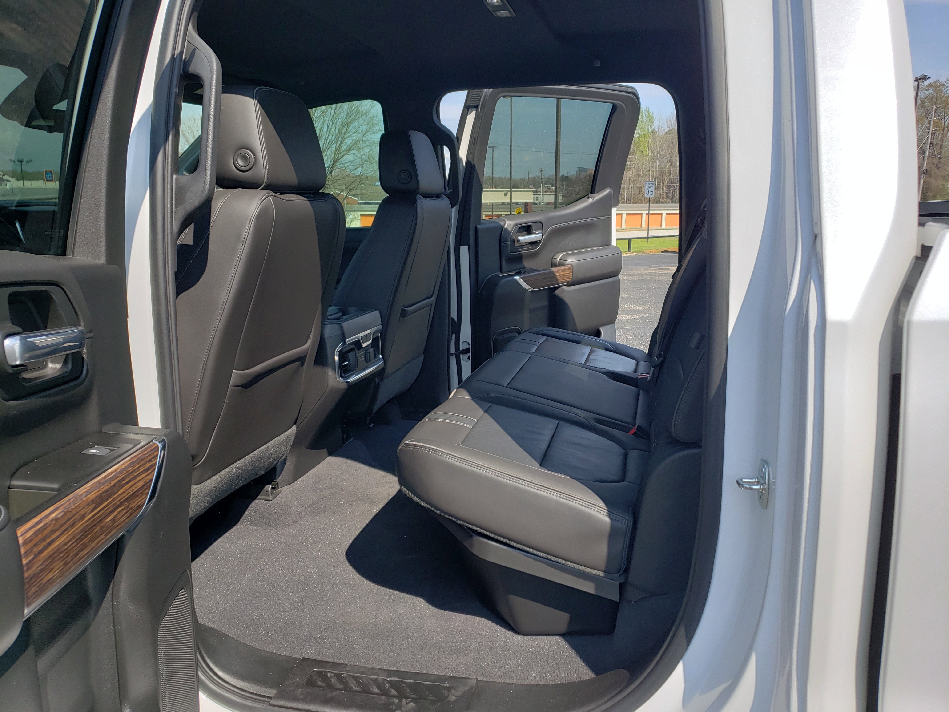 Used 2019 Chevrolet Silverado 1500 High Country w/ Technology Package image 31
