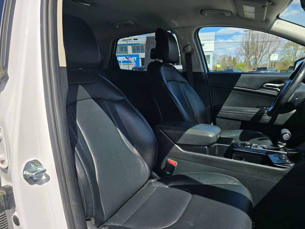 Used 2023 Kia Sportage EX AWD/4WD image 11