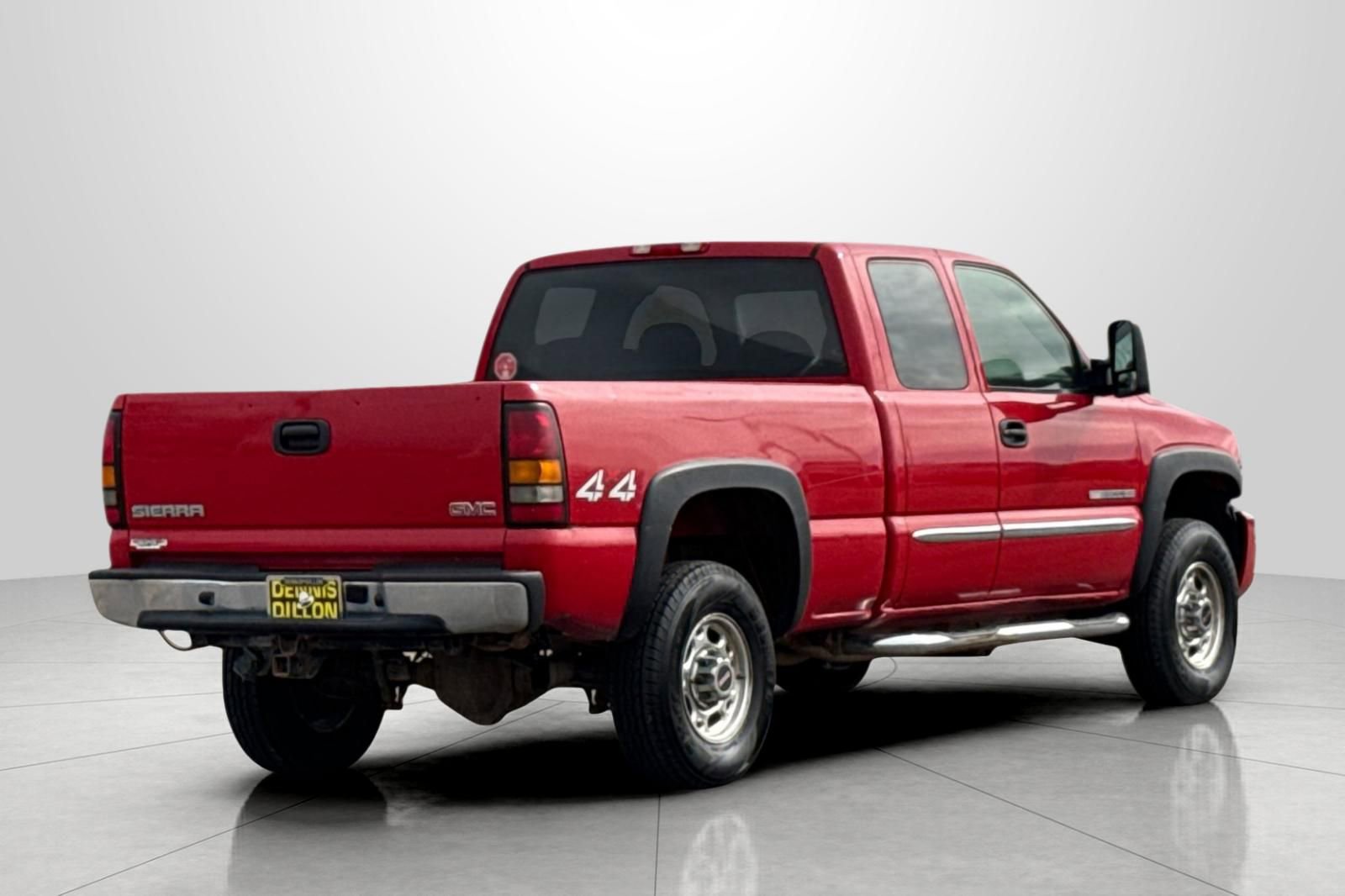 Used 2006 GMC Sierra 2500 SLE w/ Skid Plate Package image 4