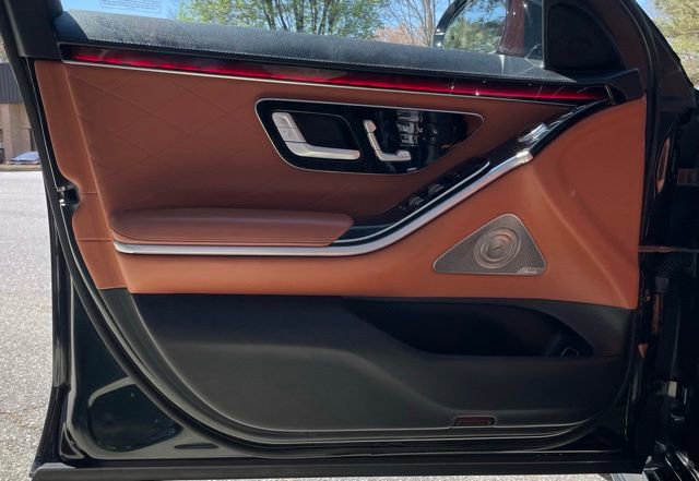 Used 2021 Mercedes-Benz S 580 4MATIC Sedan w/ AMG Line image 13