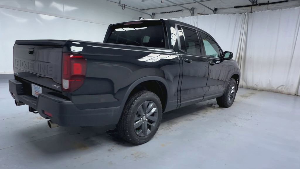 Used 2025 Honda Ridgeline Sport image 8
