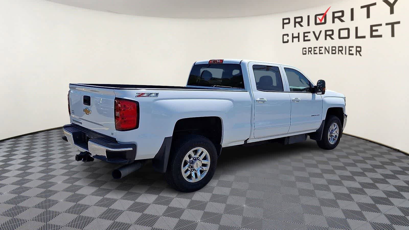 Used 2016 Chevrolet Silverado 2500 LT w/ LT Convenience Package image 8
