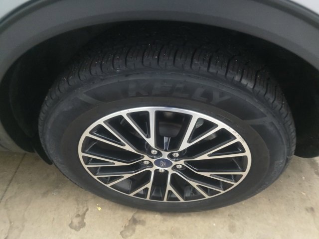 Used 2022 Ford Escape SEL image 13