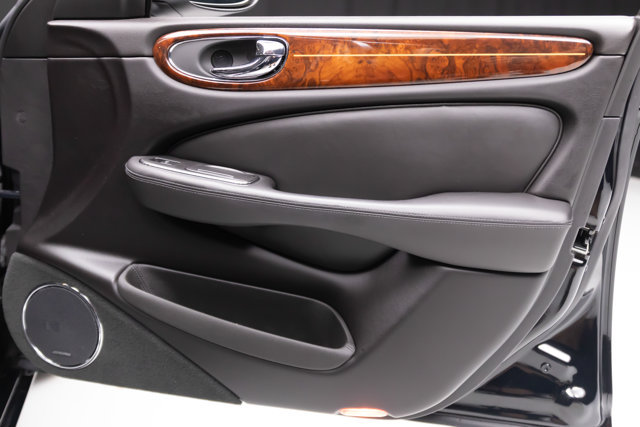 Used 2005 Jaguar XJ8 RWD image 52