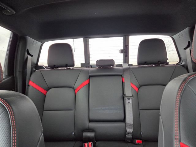 Used 2024 Chevrolet Colorado Z71 w/ Z71 Convenience Package 2 image 33