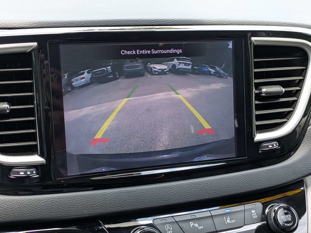 Used 2024 Chrysler Pacifica Touring-L FWD image 22