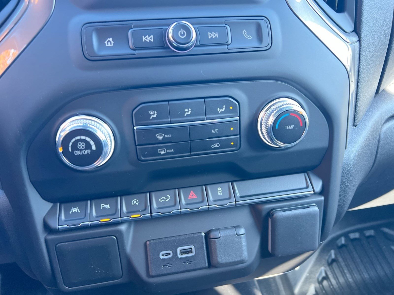 New 2026 GMC Sierra 1500 Pro w/ Pro Value Package image 19