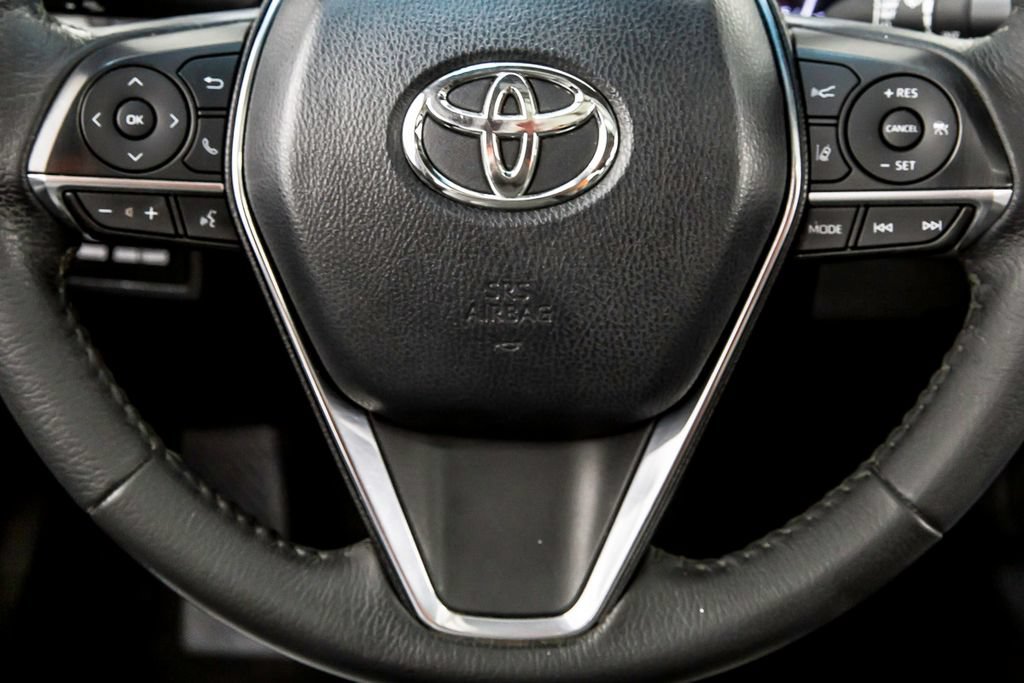 Used 2021 Toyota Avalon XLE w/ Moonroof Package FWD image 27