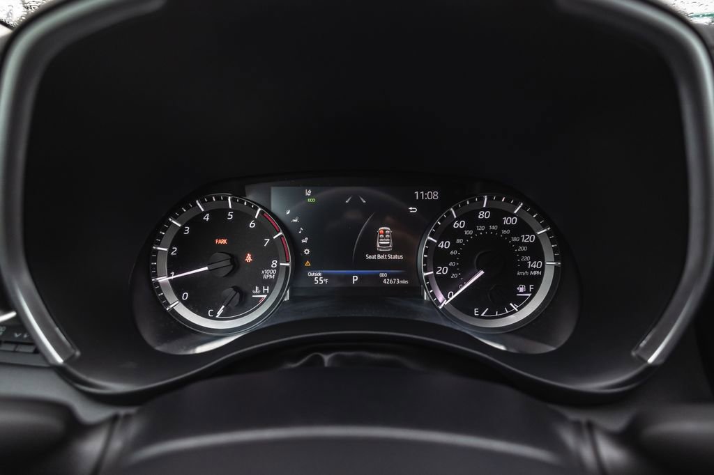 Used 2023 Toyota Highlander XLE image 14