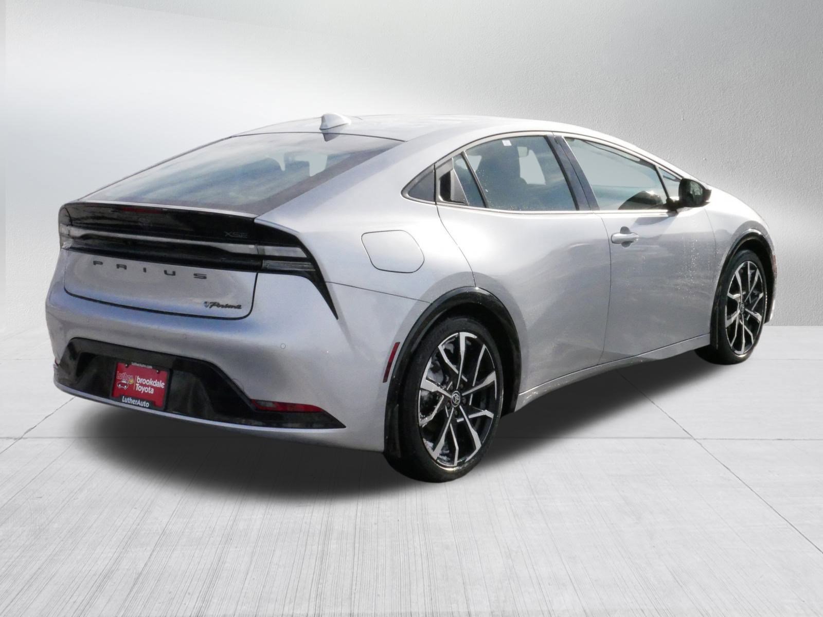 Certified 2024 Toyota Prius Prime image 3