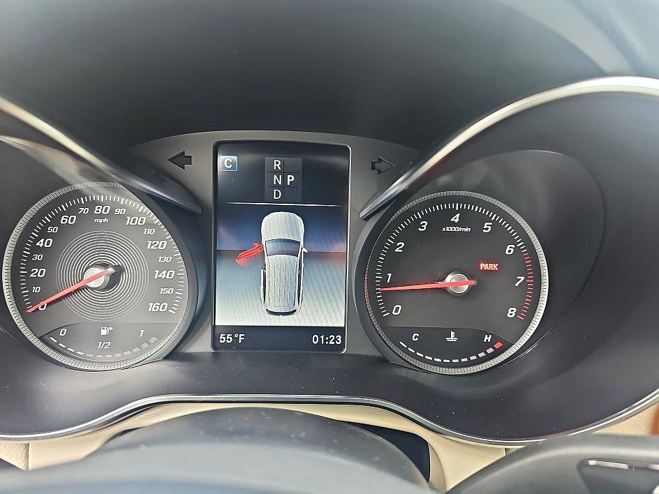 Used 2019 Mercedes-Benz GLC 300 4MATIC image 18