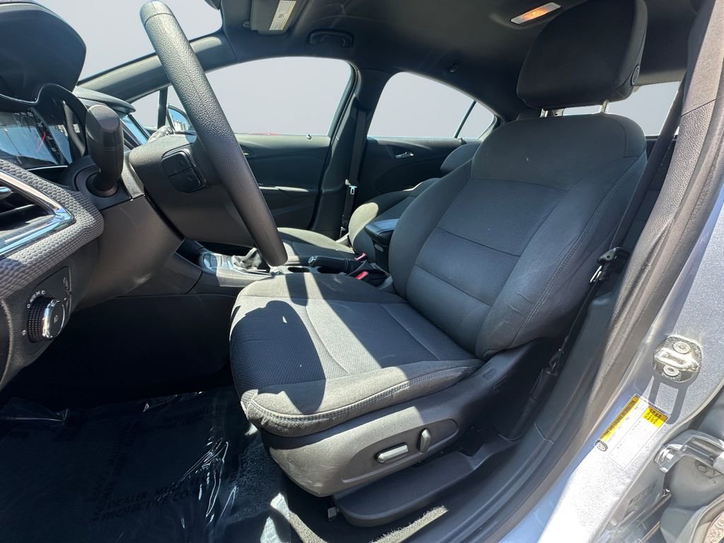 Used 2018 Chevrolet Cruze LT FWD image 9