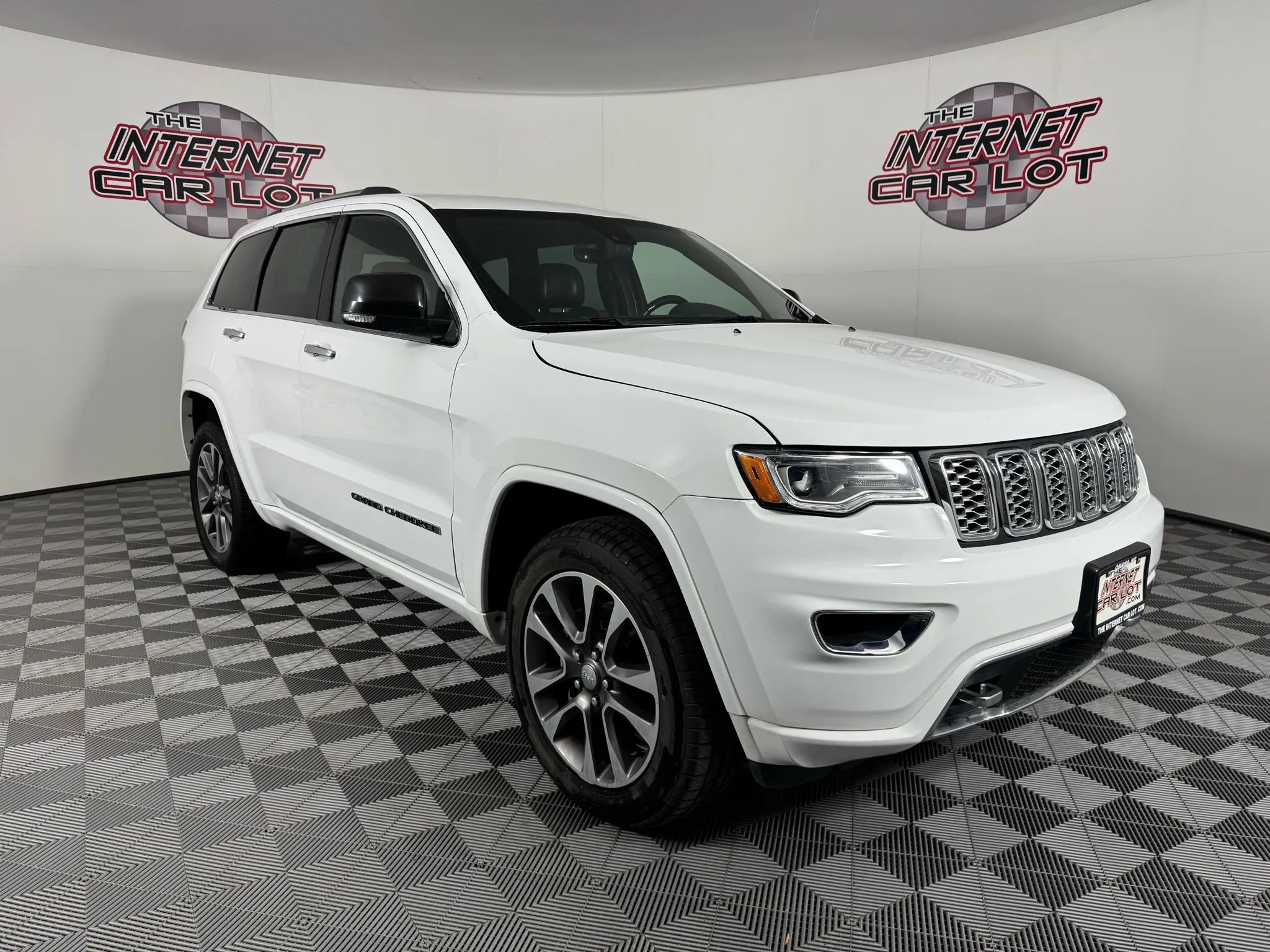 Used 2018 Jeep Grand Cherokee Overland image 9