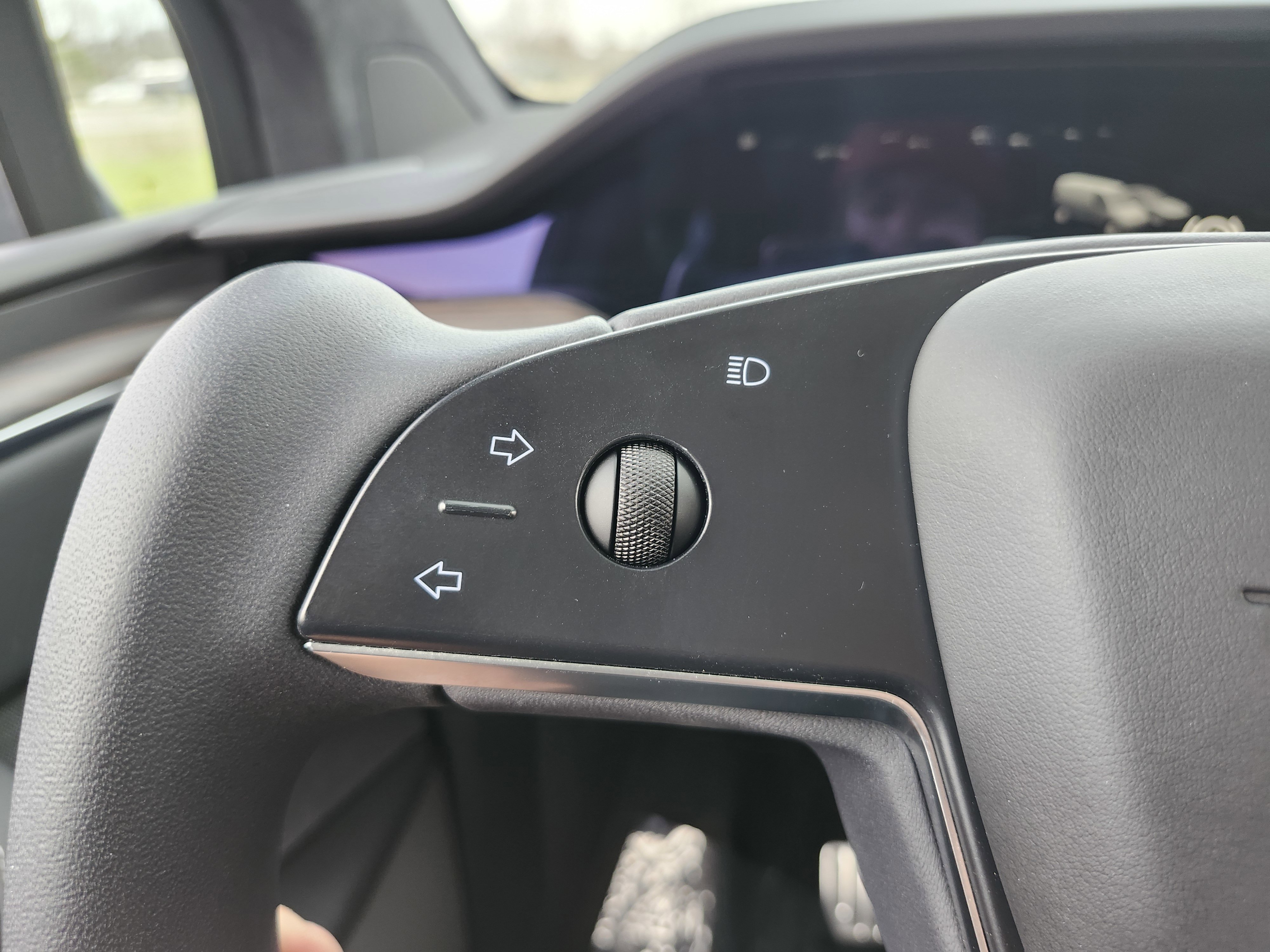 Used 2023 Tesla Model X image 38