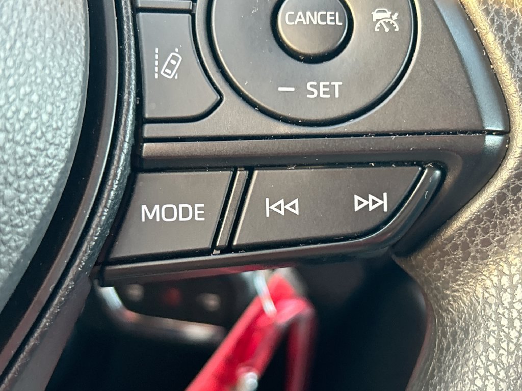 Certified 2025 Toyota RAV4 LE AWD/4WD image 16