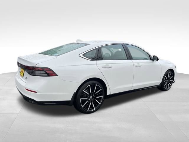 Certified 2025 Honda Accord Touring image 9