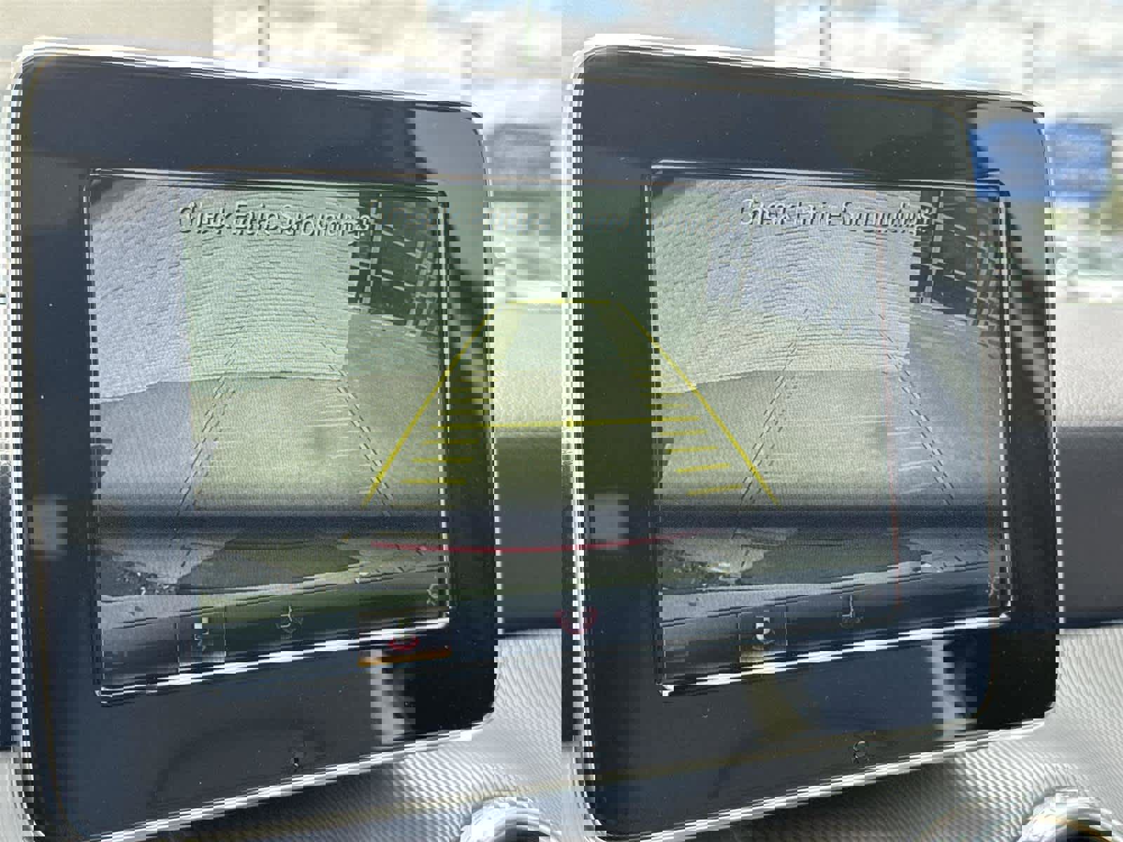 Used 2017 Mercedes-Benz GLA 250 4MATIC image 25