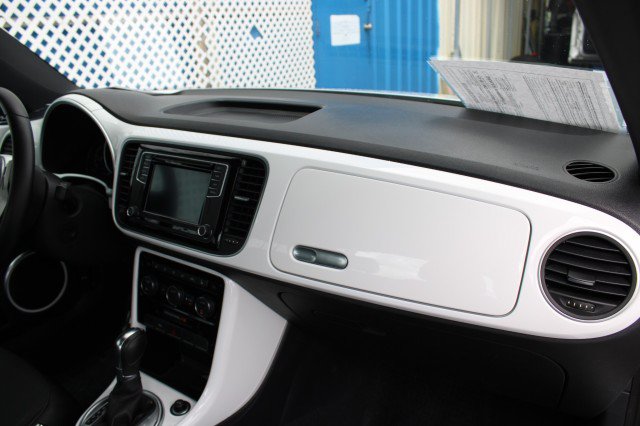 Used 2019 Volkswagen Beetle 2.0T SE w/ SE Premium Package FWD image 9