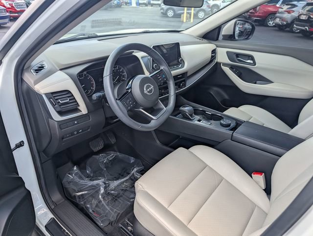 Certified 2023 Nissan Rogue SV w/ SV Premium B Package AWD/4WD image 12