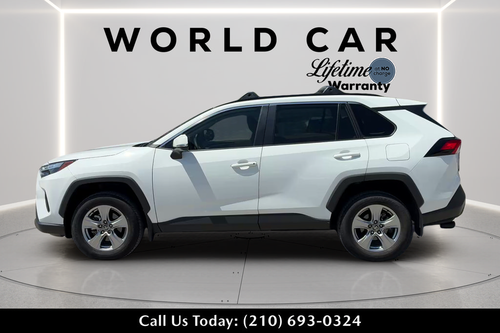 Used 2025 Toyota RAV4 XLE w/ Convenience Package FWD image 4