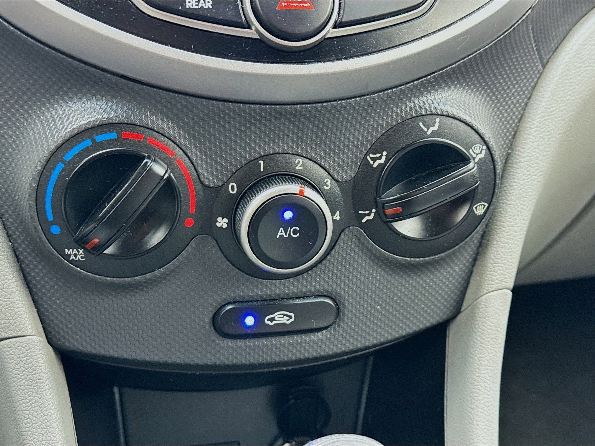 Used 2017 Hyundai Accent SE image 10