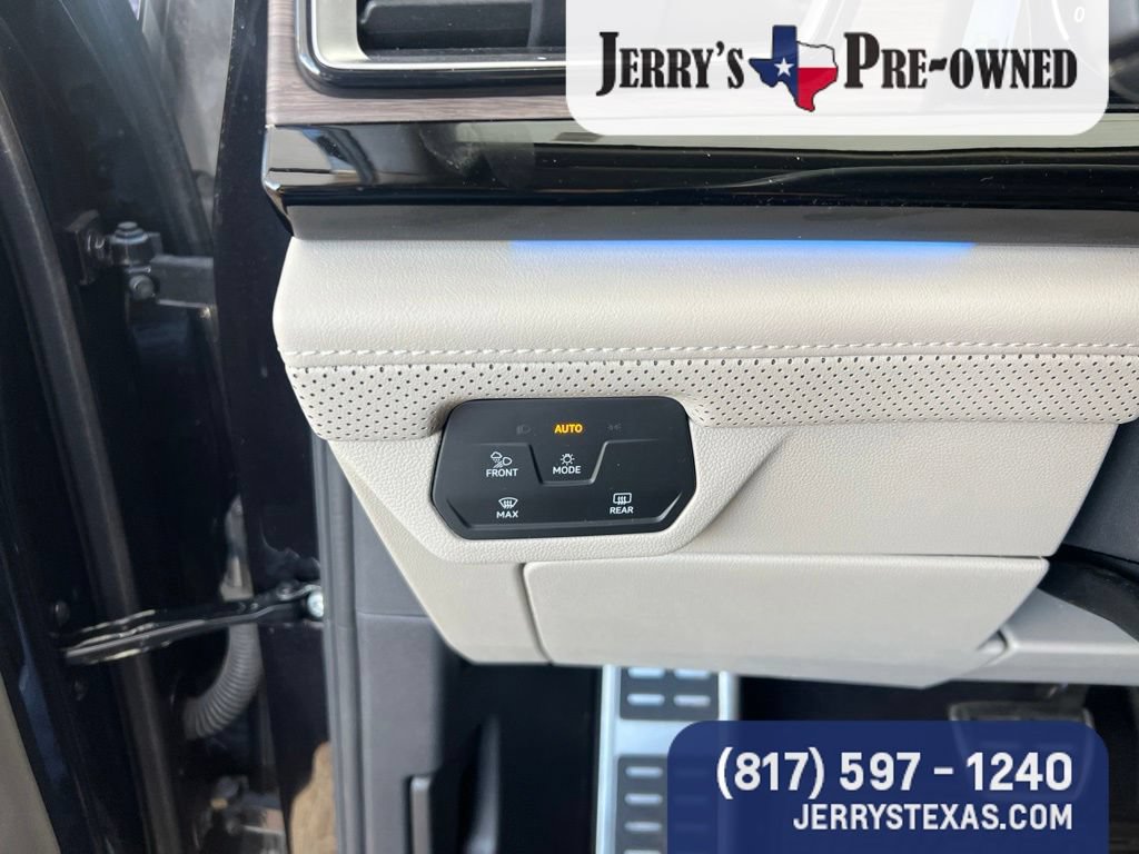 Used 2024 Volkswagen Atlas SEL Premium R-Line AWD/4WD image 14