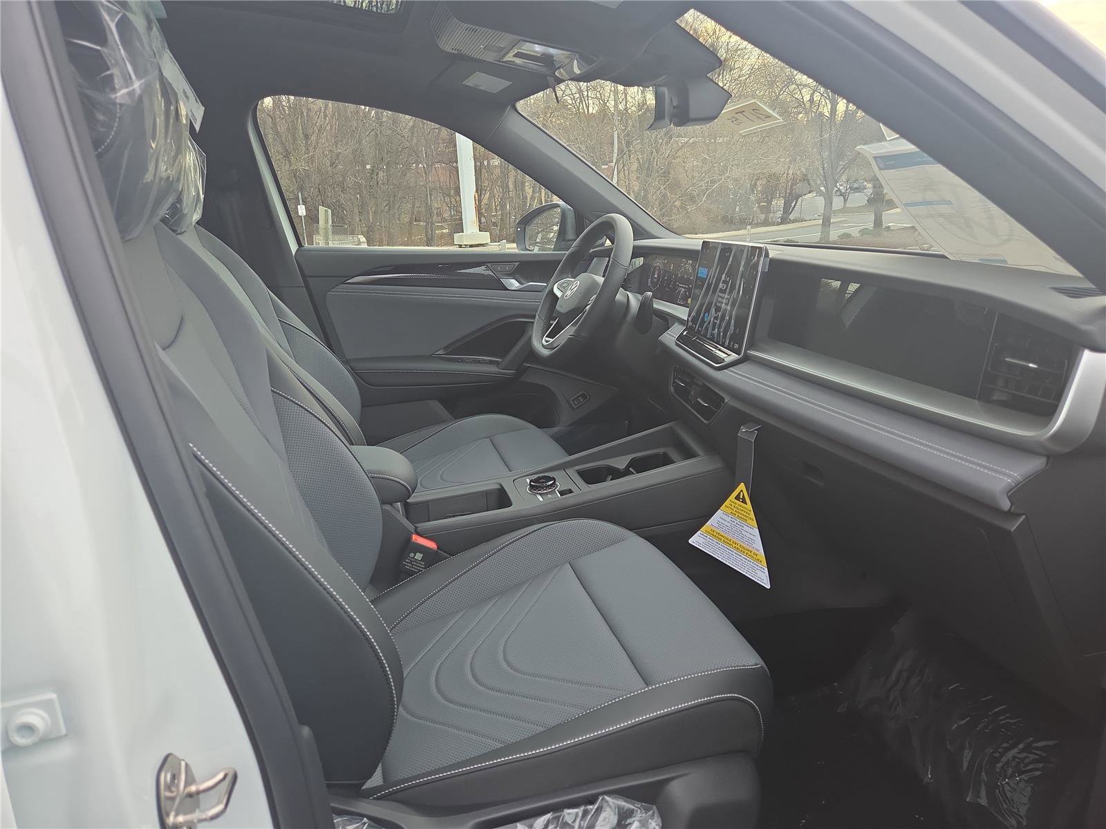 New 2026 Volkswagen Tiguan SE R-Line image 27