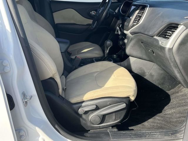 Used 2016 Jeep Cherokee Latitude image 23