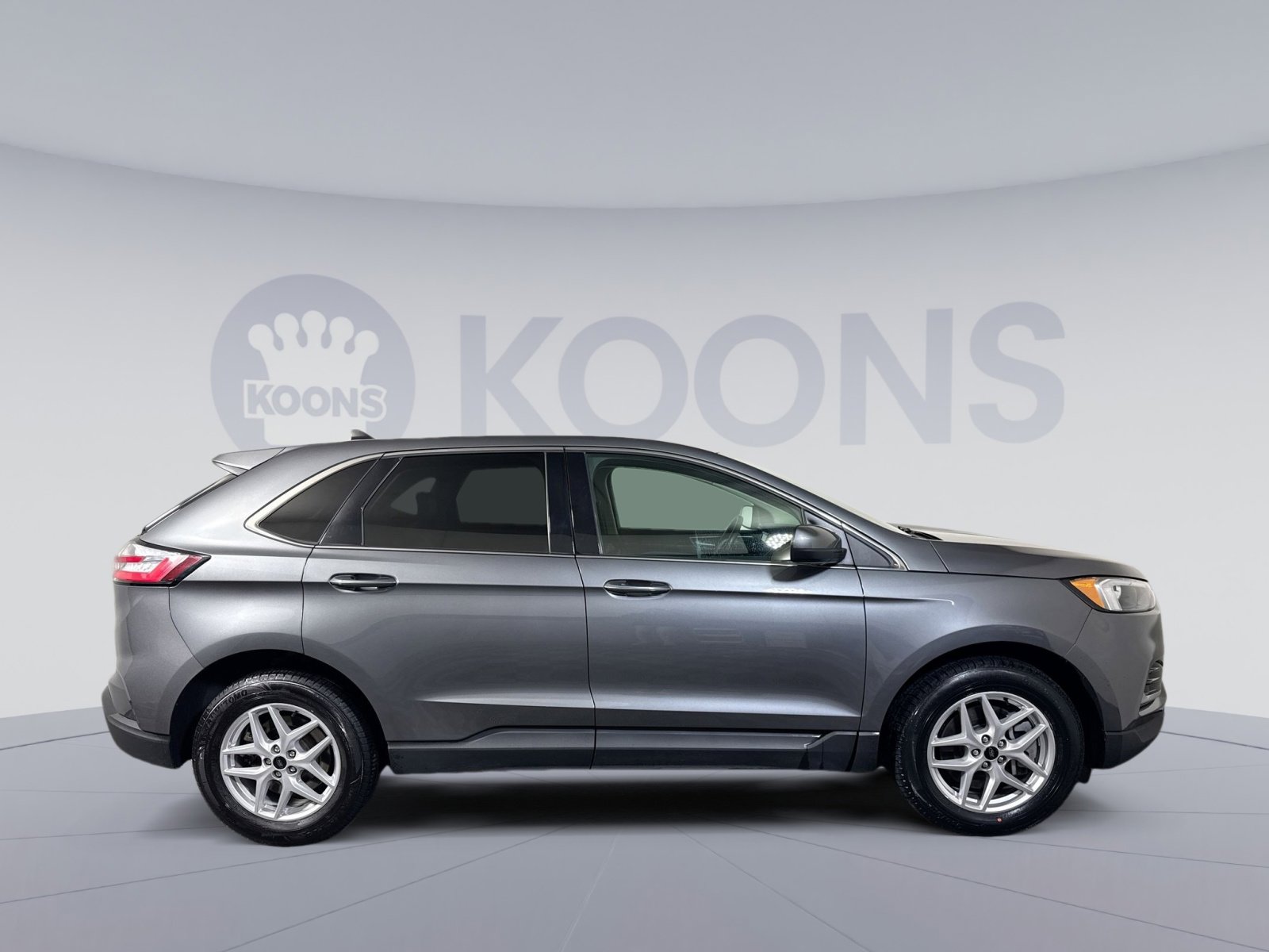 Used 2024 Ford Edge SEL image 8
