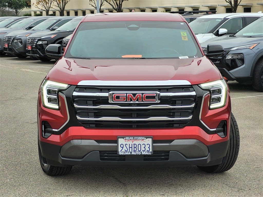 Used 2025 GMC Terrain Elevation image 3