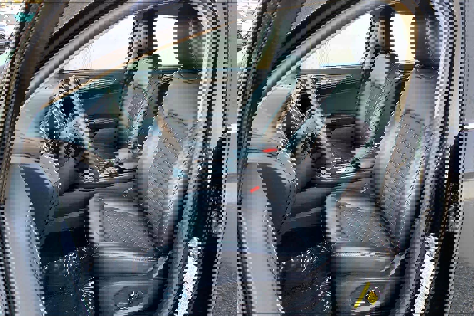 Used 2017 Ford Fusion SE w/ Equipment Group 201A image 8