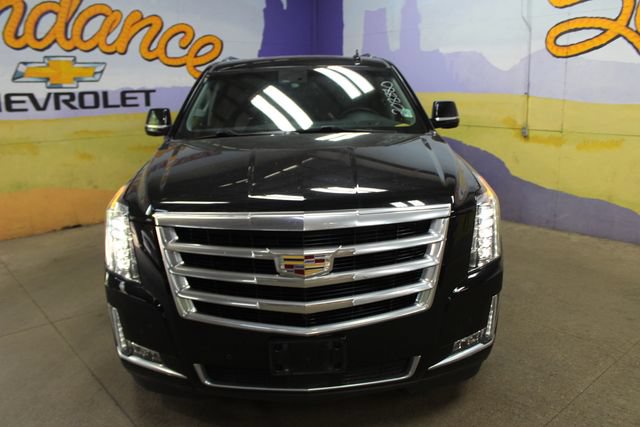 Used 2017 Cadillac Escalade ESV Premium Luxury AWD/4WD image 3