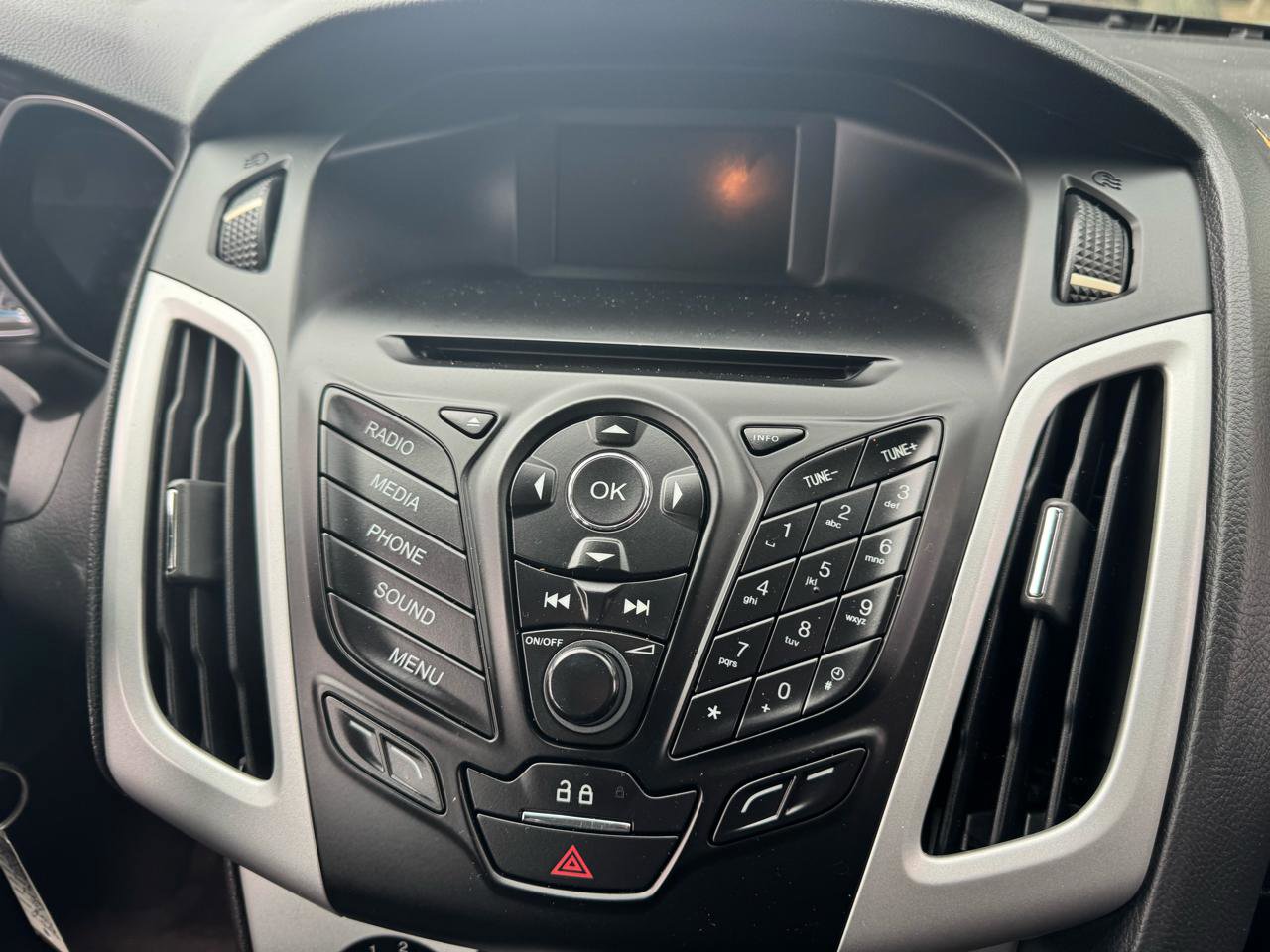 Used 2014 Ford Focus SE image 14