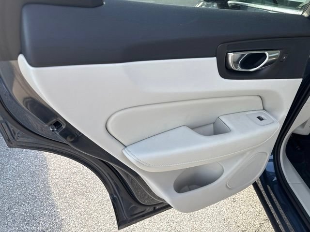Used 2021 Volvo XC60 T5 Inscription AWD/4WD image 15