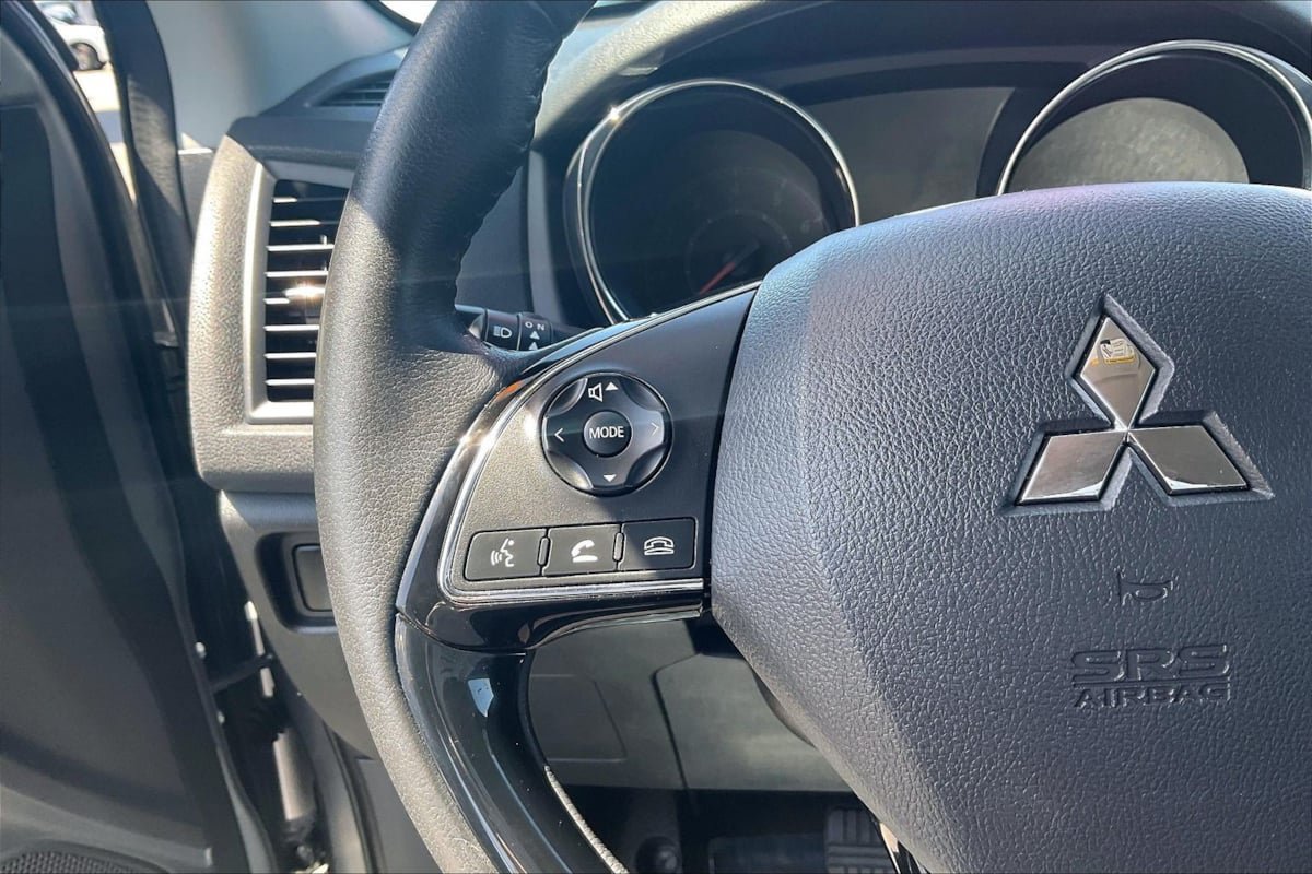 Used 2017 Mitsubishi Outlander Sport ES FWD image 16