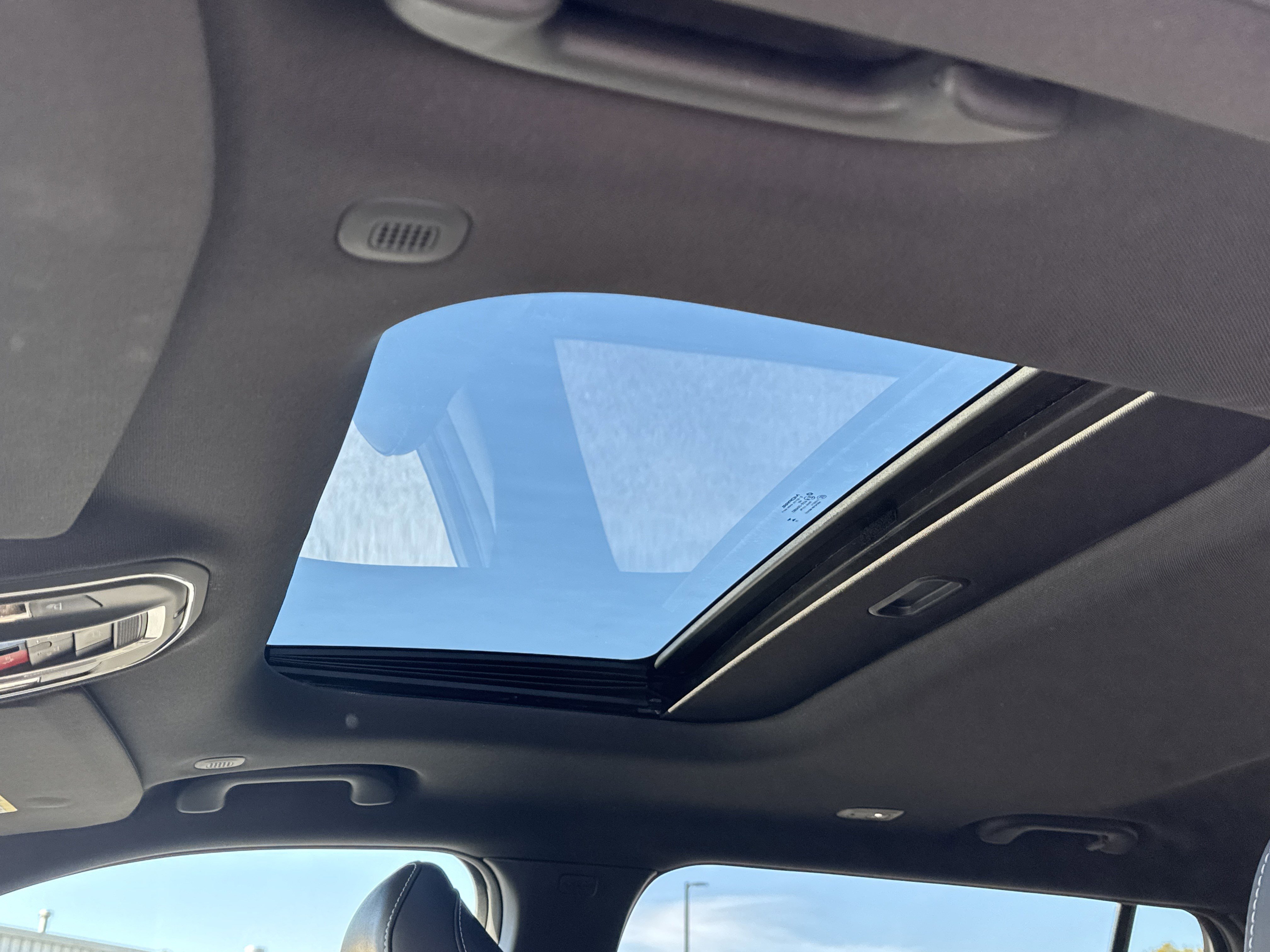 New 2025 Jeep Grand Cherokee L Altitude image 40