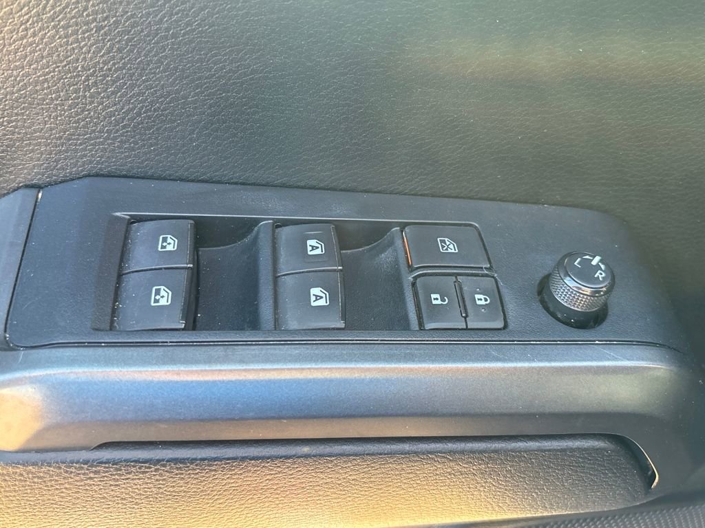 Used 2021 Toyota Tacoma TRD Off-Road w/ Technology Package image 7