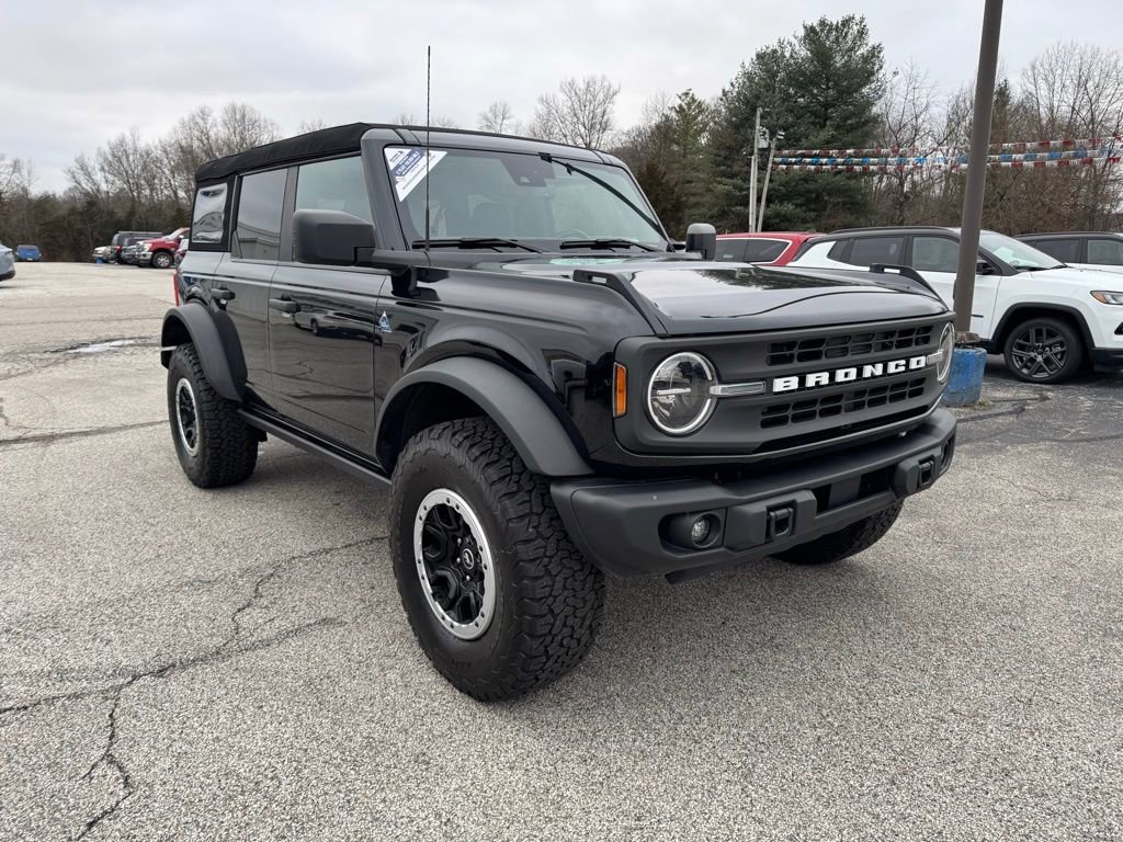 Used 2023 Ford Bronco Black Diamond w/ Sasquatch Package image 9