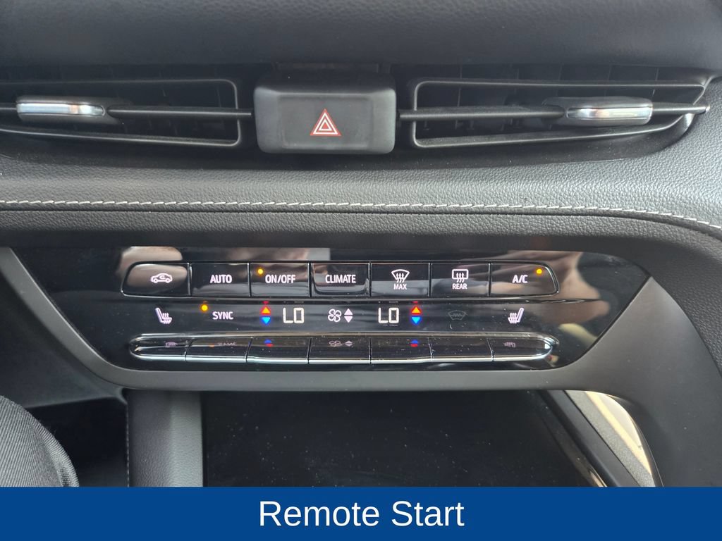 Used 2023 Buick Envision Essence w/ Sport Touring Package AWD/4WD image 28