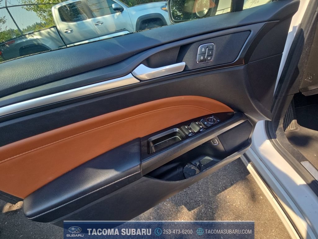 Used 2019 Ford Fusion Titanium FWD image 11