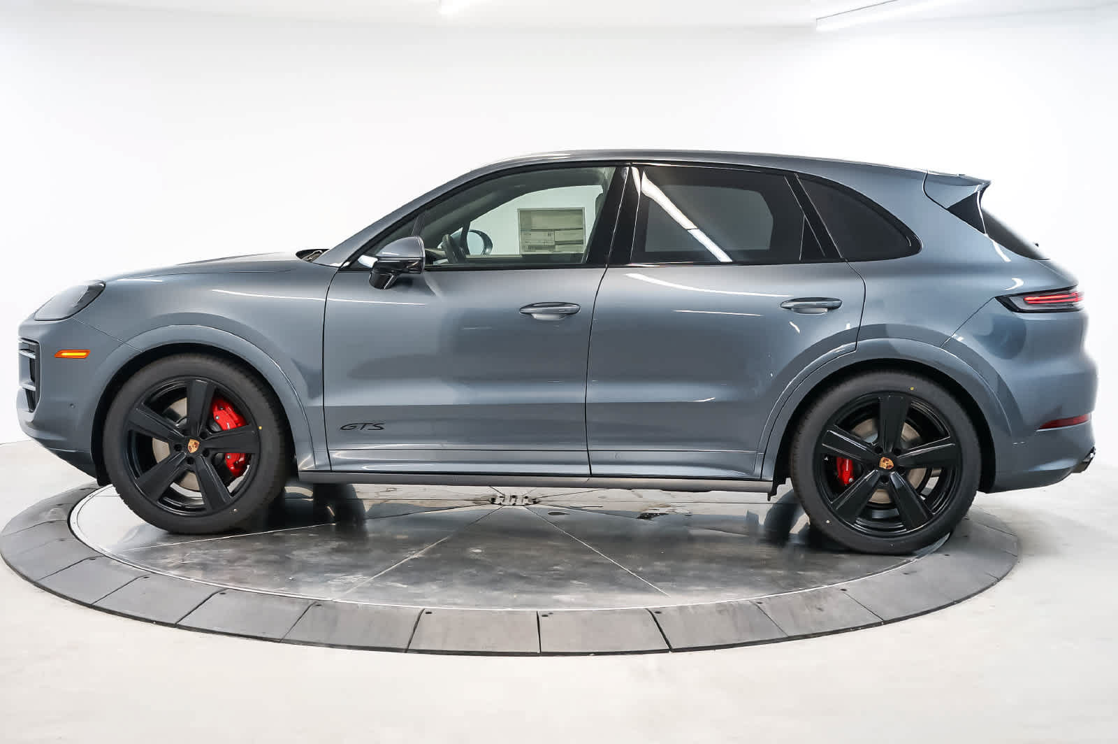 New 2026 Porsche Cayenne GTS AWD/4WD image 2