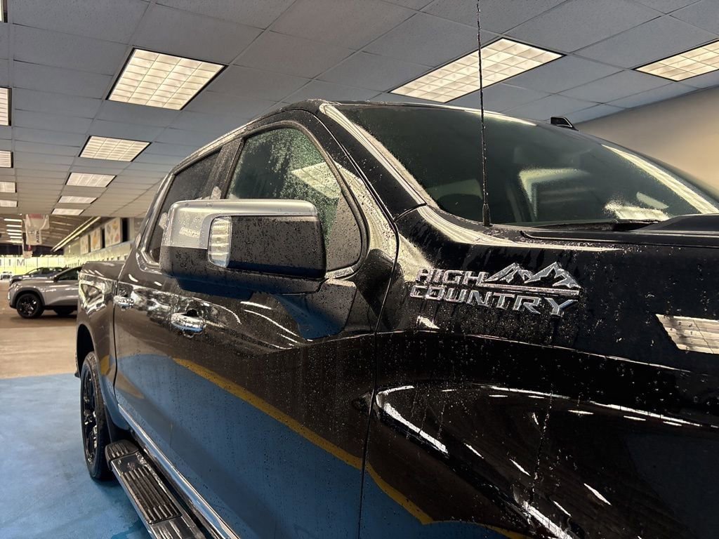New 2026 Chevrolet Silverado 1500 High Country AWD/4WD image 4