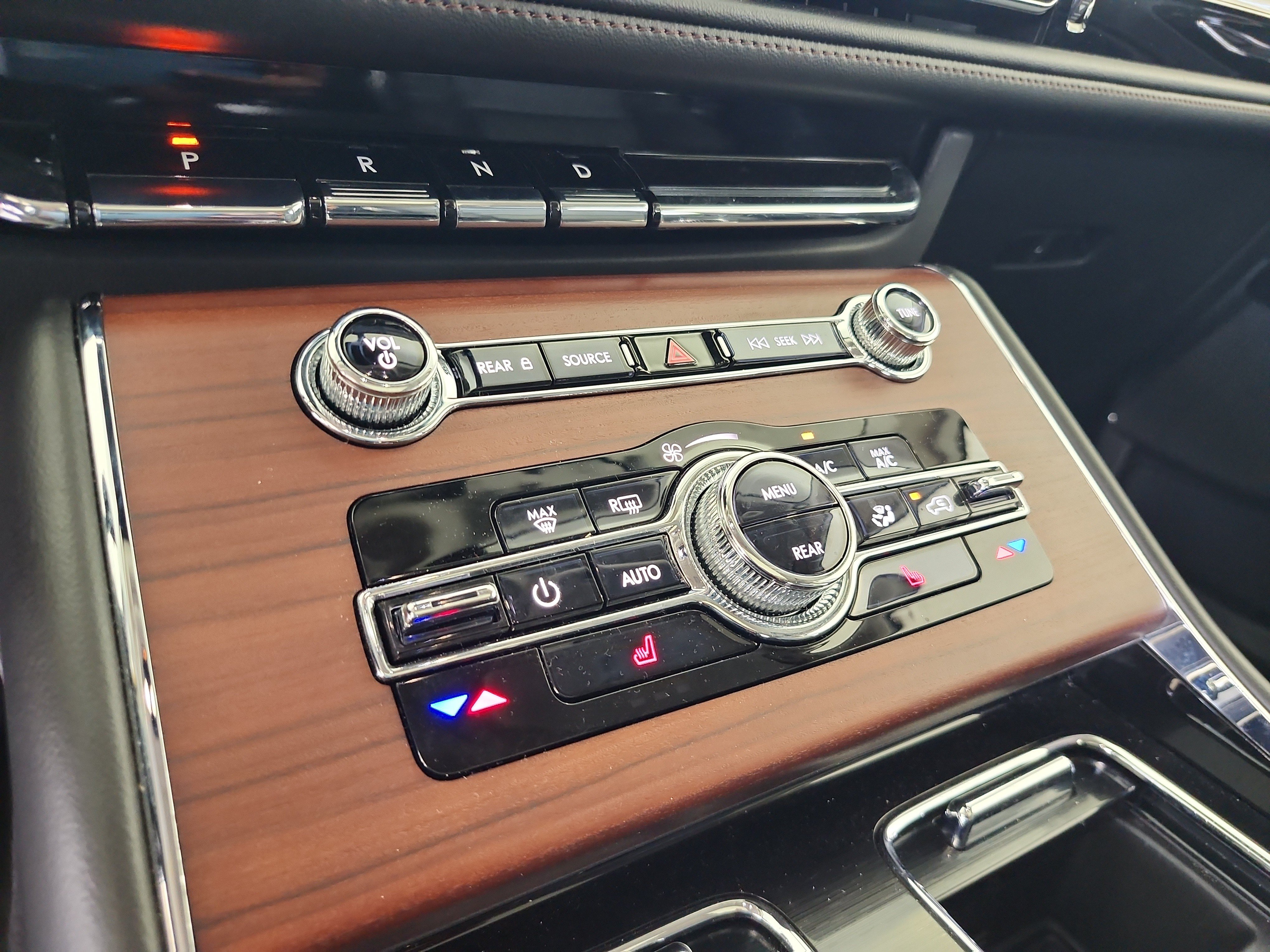 Used 2024 Lincoln Aviator Reserve RWD image 30