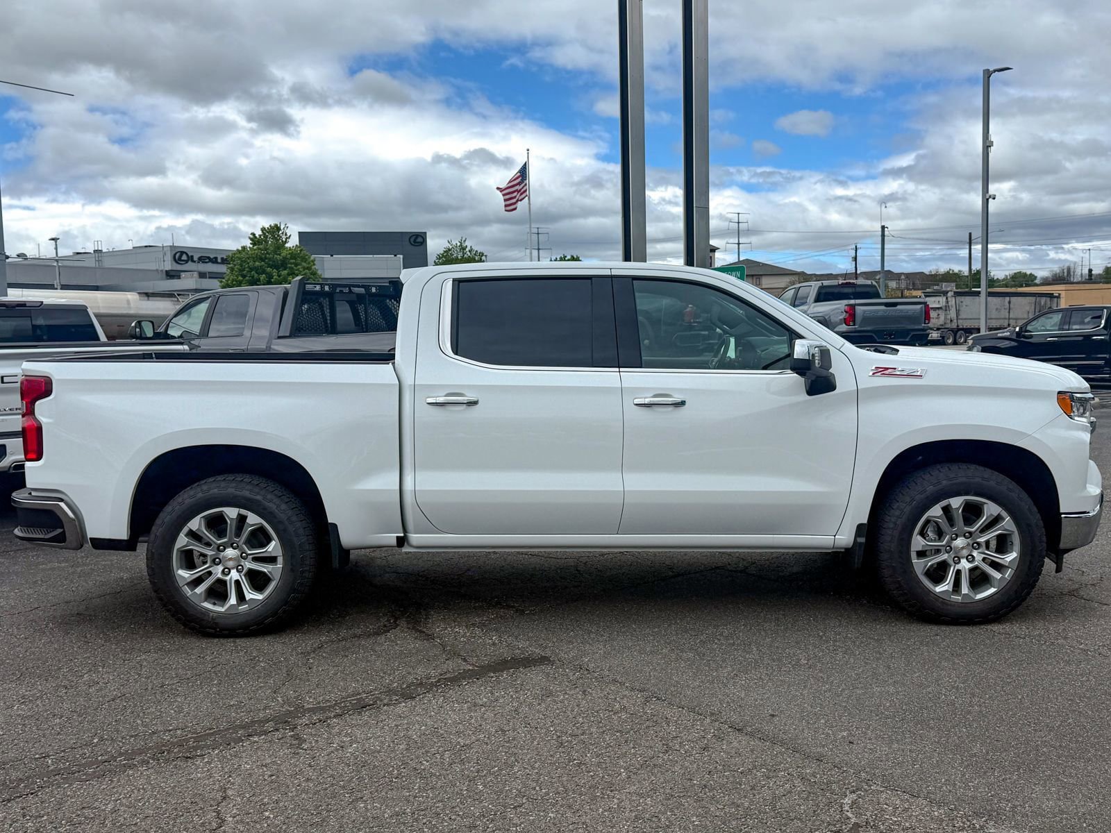 New 2026 Chevrolet Silverado 1500 LTZ AWD/4WD image 8