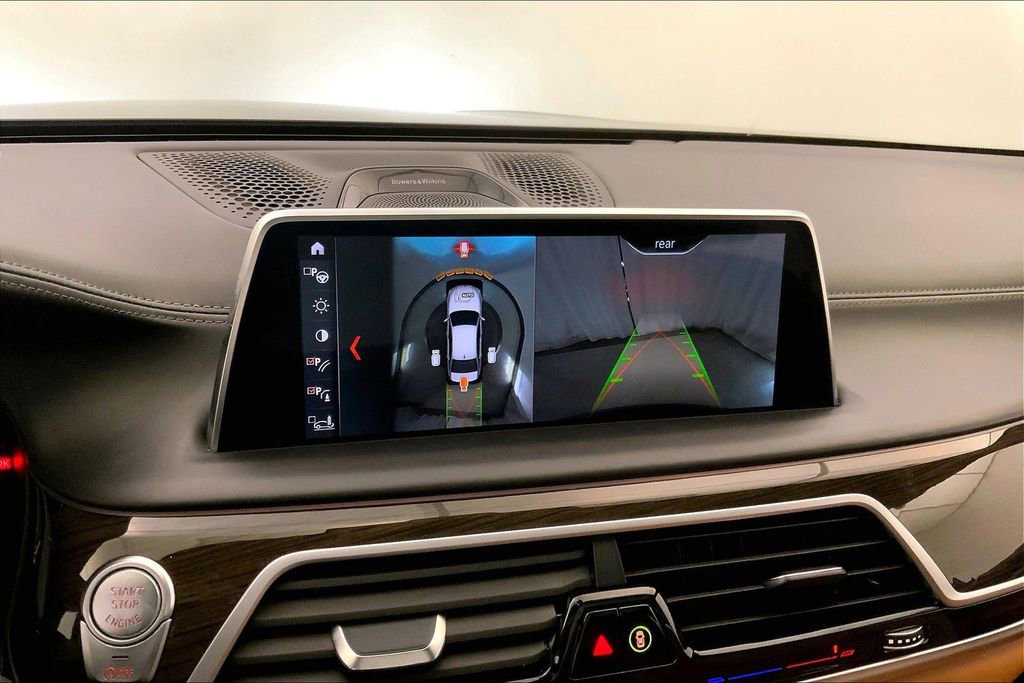 Used 2019 BMW M760i xDrive w/ Luxury Rear Seating Package image 17