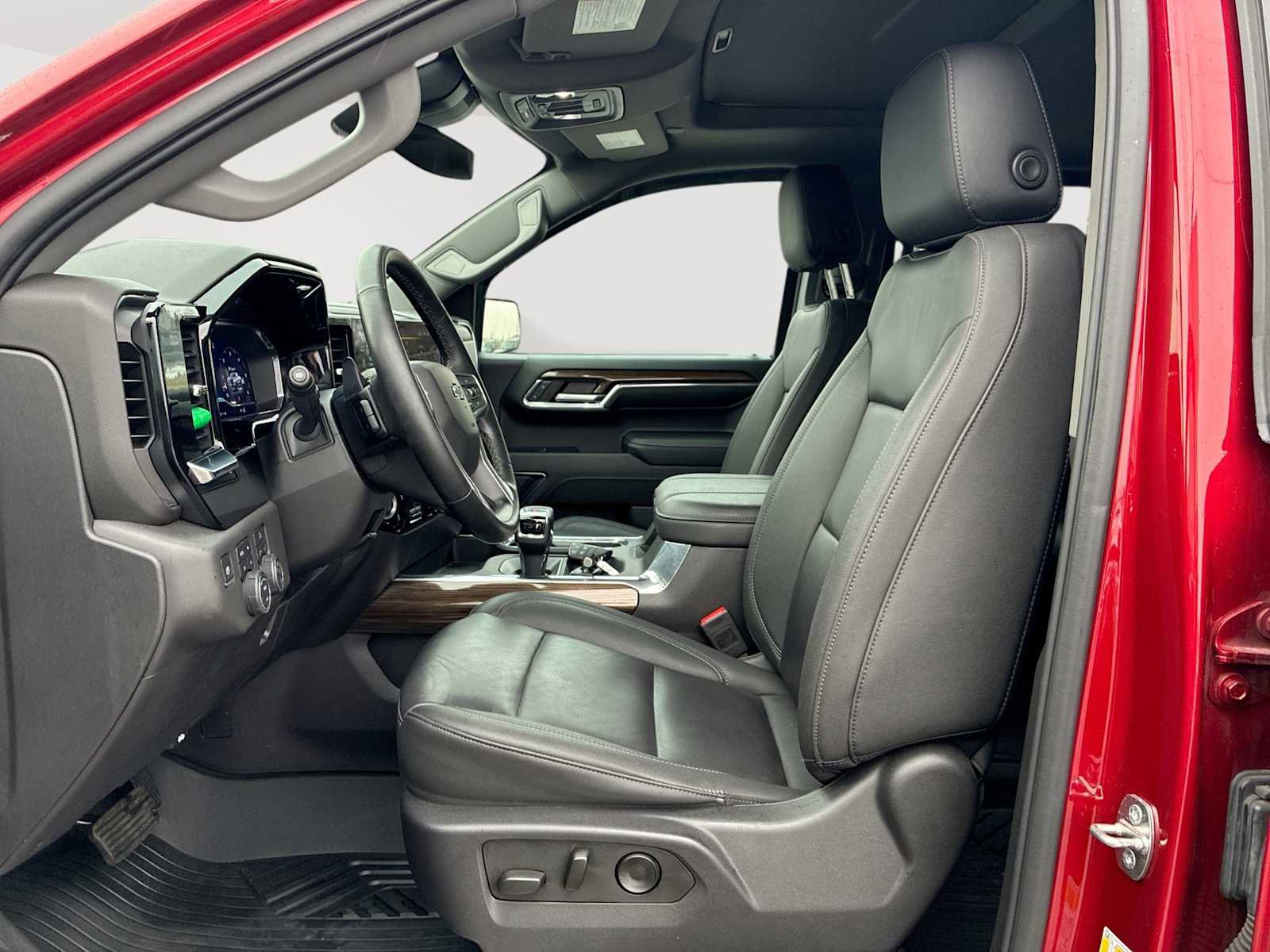 Certified 2024 Chevrolet Silverado 1500 LT Trail Boss w/ Convenience Package II image 20